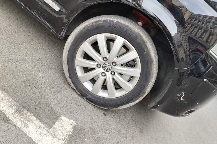 Used Volkswagen Multivan 2012 2.0 TSI Four-Wheel Drive Deluxe Edition Right Front Wheel Hub