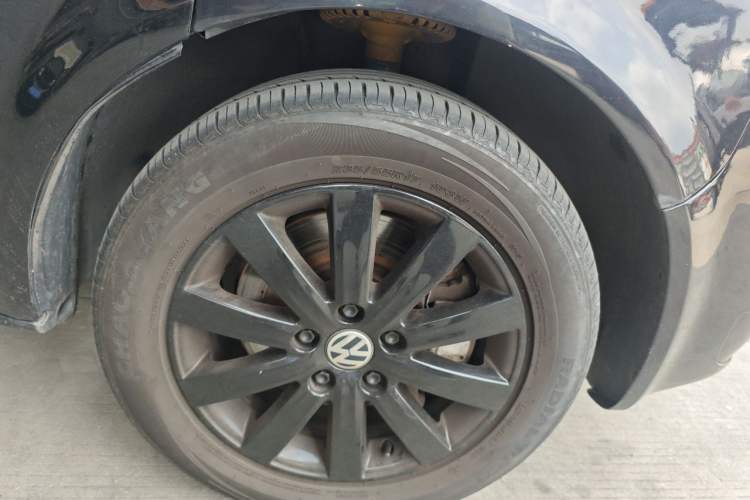 Used Volkswagen Multivan 2012 2.0 TSI Two-Wheel Drive Business Edition Right Front Wheel Hub