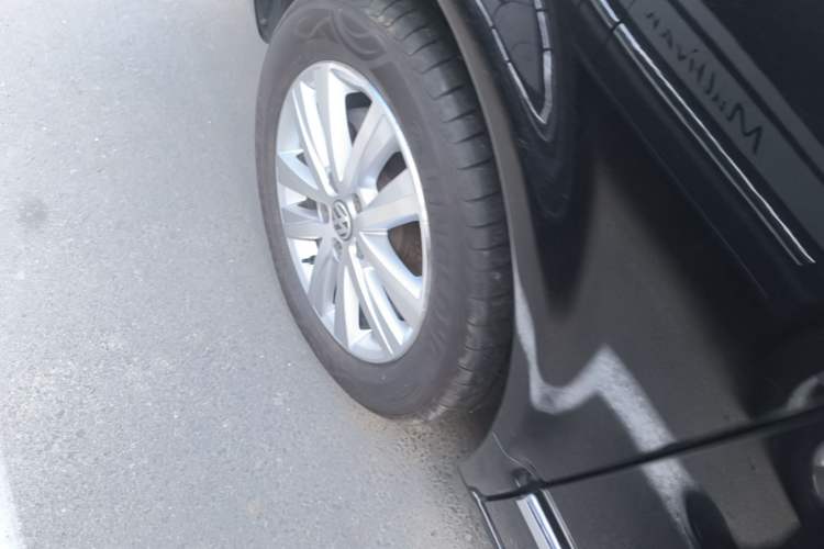 Used Volkswagen Multivan 2012 2.0 TSI Two-Wheel-Drive Luxury Edition Right Rear Wheel Hub