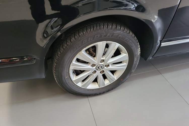 Used Volkswagen Multivan 2012 2.0 TSI Four-Wheel Drive Deluxe Edition Right Rear Wheel Hub