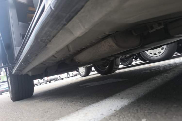 Used Volkswagen Multivan 2012 2.0 TSI Two-Wheel-Drive Luxury Edition Right Side Sill