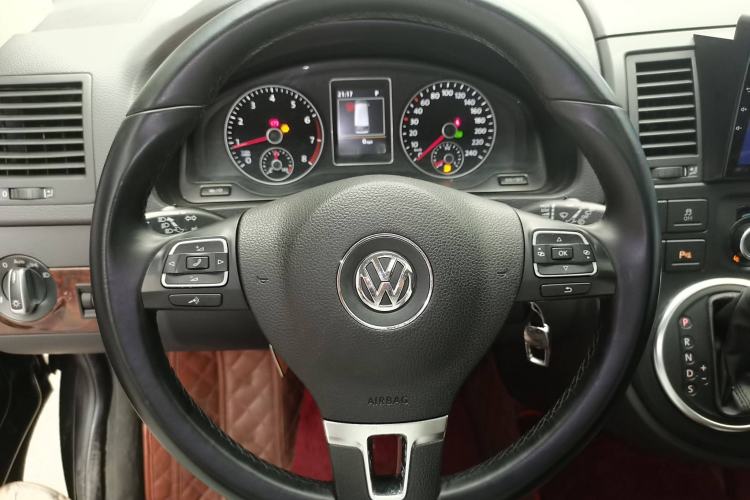 Used Volkswagen Multivan 2012 2.0 TSI Two-Wheel-Drive Luxury Edition Steering Wheel