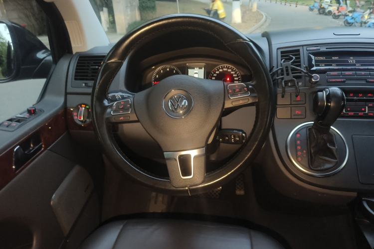 Used Volkswagen Multivan 2012 2.0 TSI Two-Wheel-Drive Luxury Edition Steering Wheel