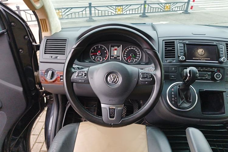 Used Volkswagen Multivan 2012 2.0 TSI Four-Wheel Drive Deluxe Edition Steering Wheel