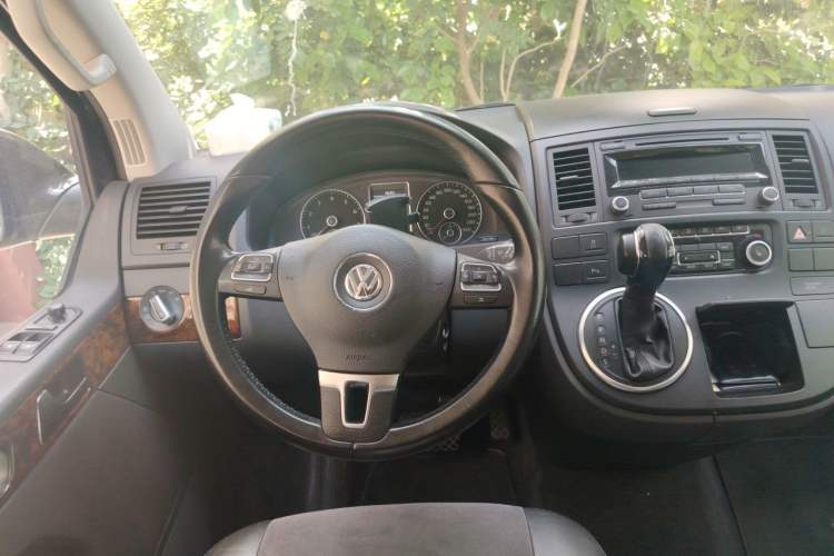 Used Volkswagen Multivan 2012 2.0 TSI Two-Wheel Drive Business Edition Steering Wheel