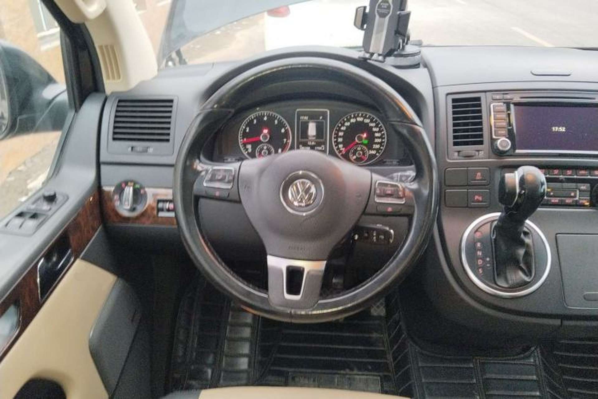 Used Volkswagen Multivan 2012 2.0 TSI Four-Wheel Drive Deluxe Edition Steering Wheel