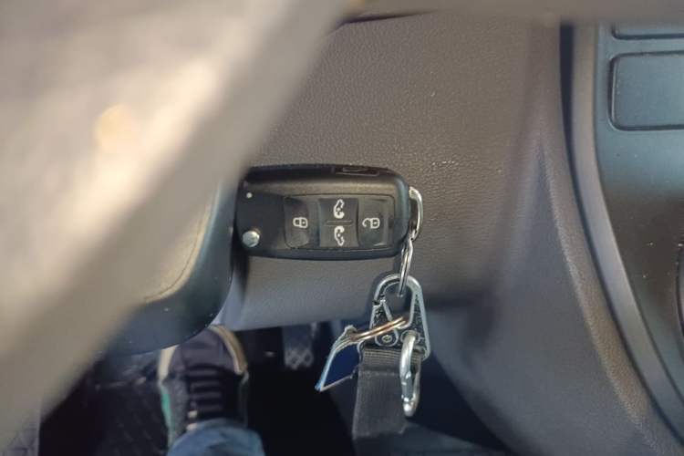 Used Volkswagen Multivan 2012 2.0 TSI Two-Wheel-Drive Luxury Edition Vehicle Key