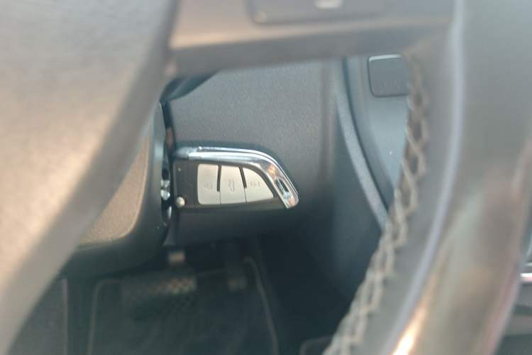 Used Volkswagen Multivan 2012 2.0 TSI Two-Wheel Drive Business Edition Vehicle Key