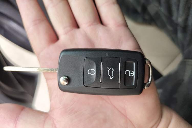 Used Volkswagen Multivan 2012 2.0 TSI Four-Wheel Drive Deluxe Edition Vehicle Key