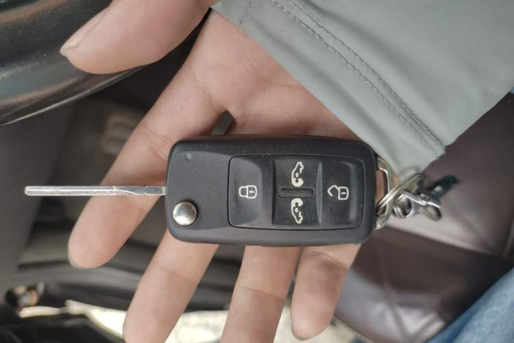 Used Volkswagen Multivan 2012 2.0 TSI Two-Wheel-Drive Luxury Edition Vehicle Key