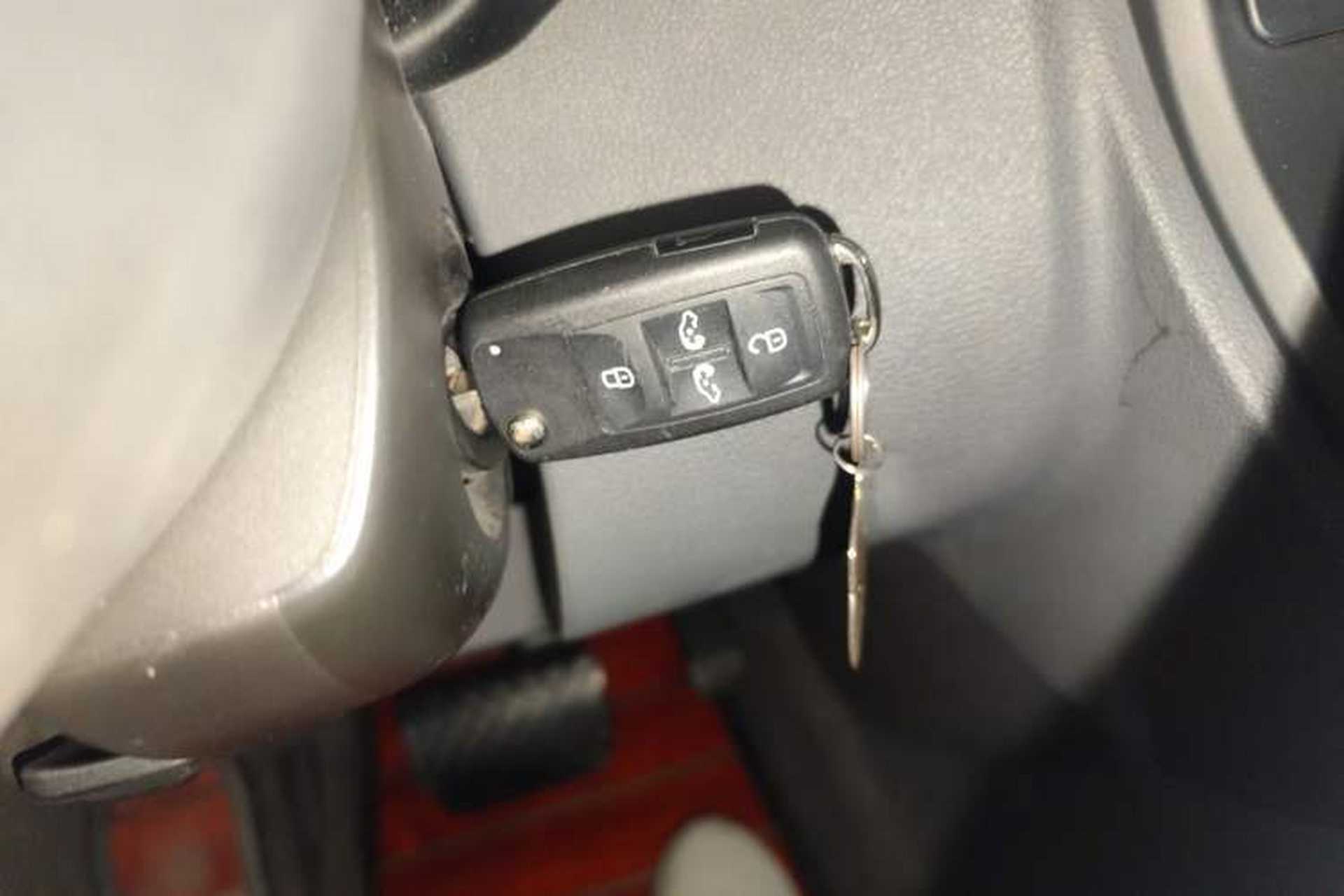 Used Volkswagen Multivan 2012 2.0 TSI Two-Wheel-Drive Luxury Edition Vehicle Key
