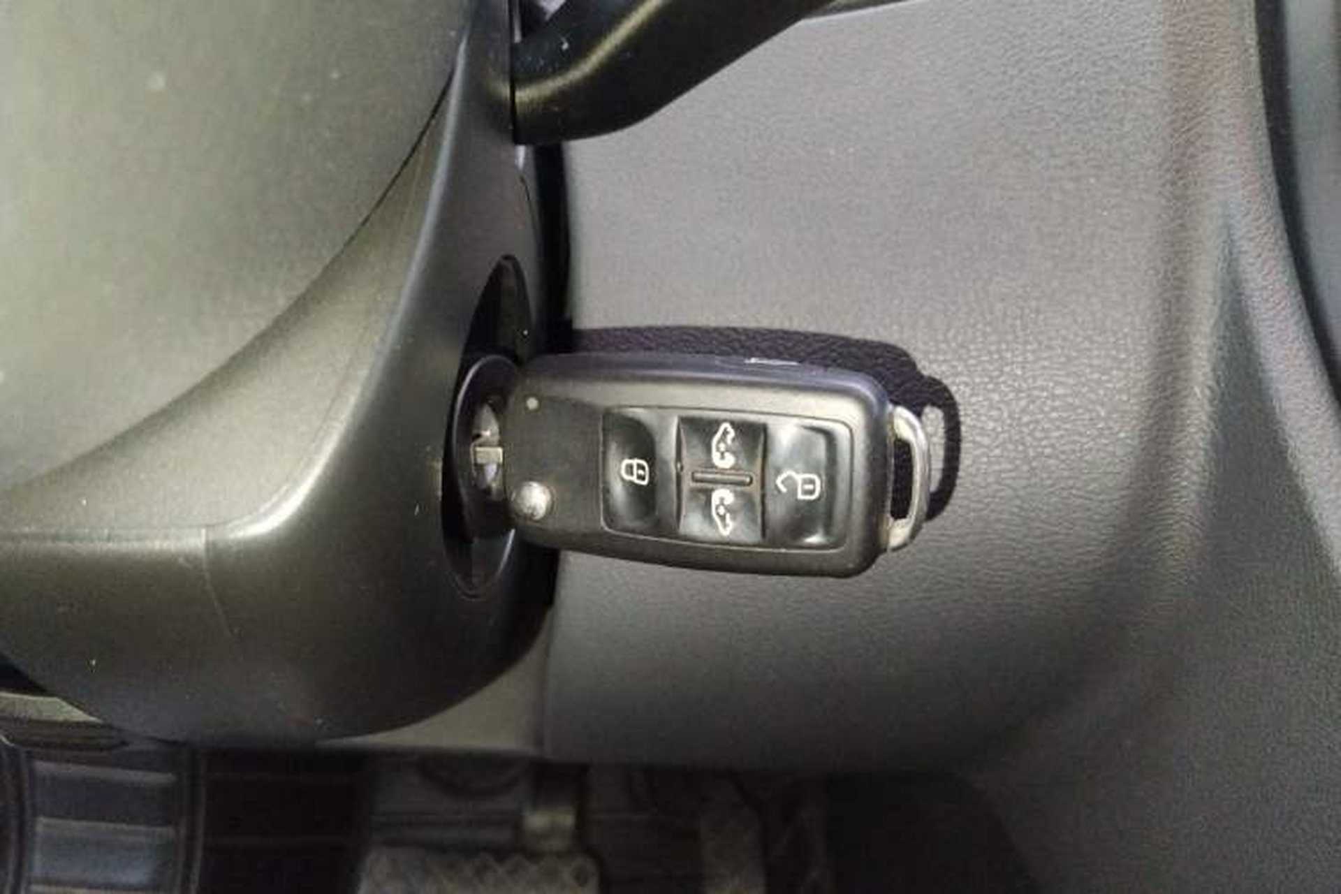Used Volkswagen Multivan 2012 2.0 TSI Four-Wheel Drive Deluxe Edition Vehicle Key