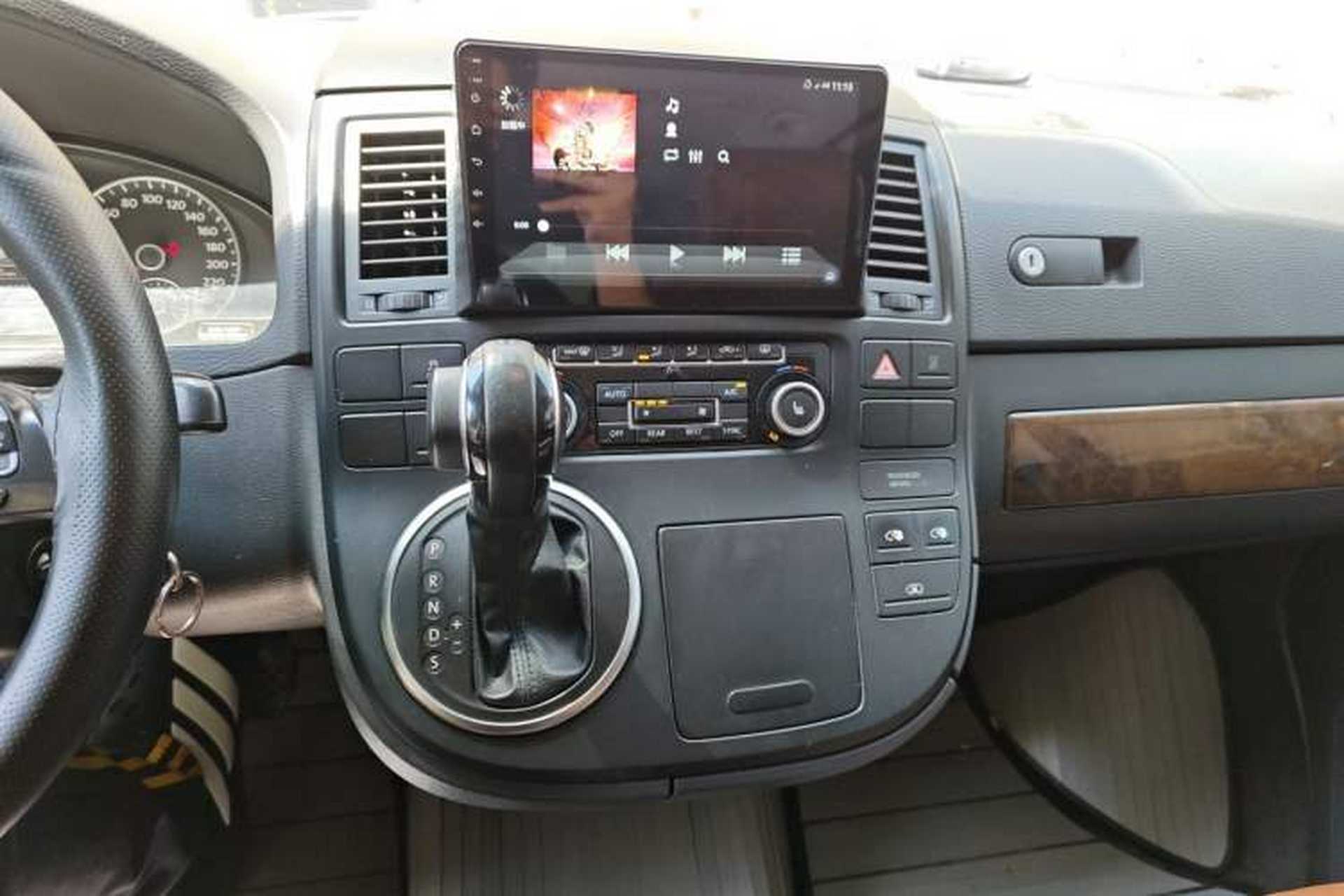 Used Volkswagen Multivan 2012 2.0 TSI Two-Wheel-Drive Luxury Edition Audio And AC Panel