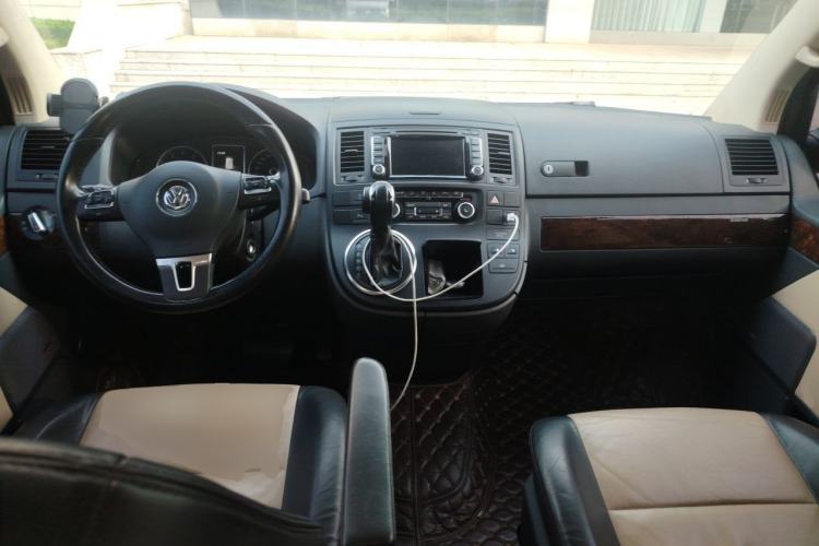 Used Volkswagen Multivan 2012 2.0 TSI Four-Wheel Drive Deluxe Edition Center Console