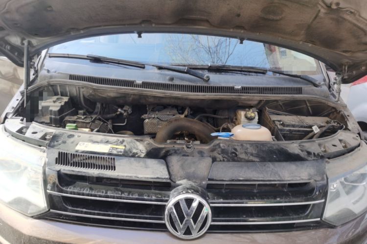 Used Volkswagen Multivan 2012 2.0 TSI Four-Wheel Drive Deluxe Edition Engine Bay