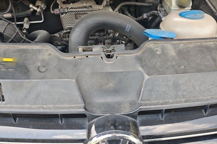 Used Volkswagen Multivan 2012 2.0 TSI Four-Wheel Drive Deluxe Edition Engine Bay