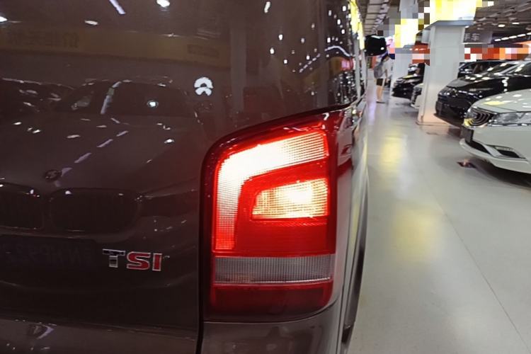 Used Volkswagen Multivan 2012 2.0 TSI Two-Wheel-Drive Luxury Edition Exterior 3