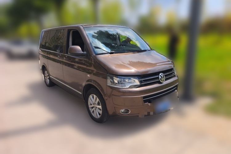 Used Volkswagen Multivan 2012 2.0 TSI Two-Wheel-Drive Luxury Edition Front Right 45 Deg