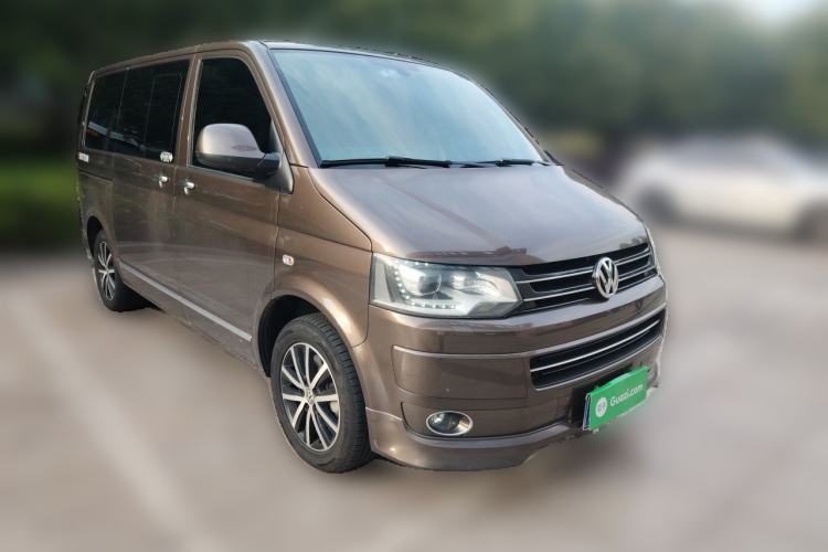 Used Volkswagen Multivan 2012 2.0 TSI Four-Wheel Drive Deluxe Edition Front Right 45 Deg