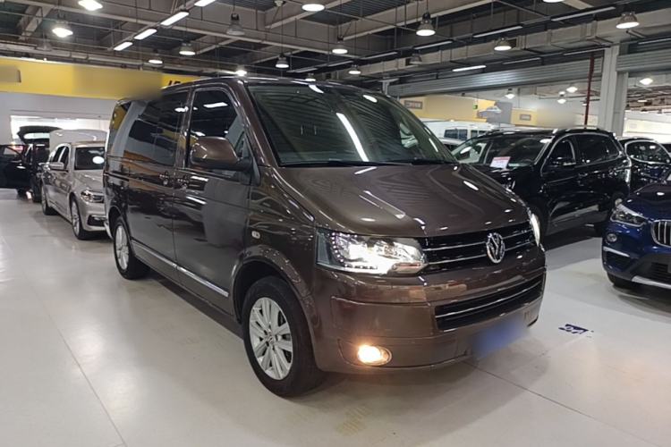 Used Volkswagen Multivan 2012 2.0 TSI Two-Wheel-Drive Luxury Edition Front Right 45 Deg