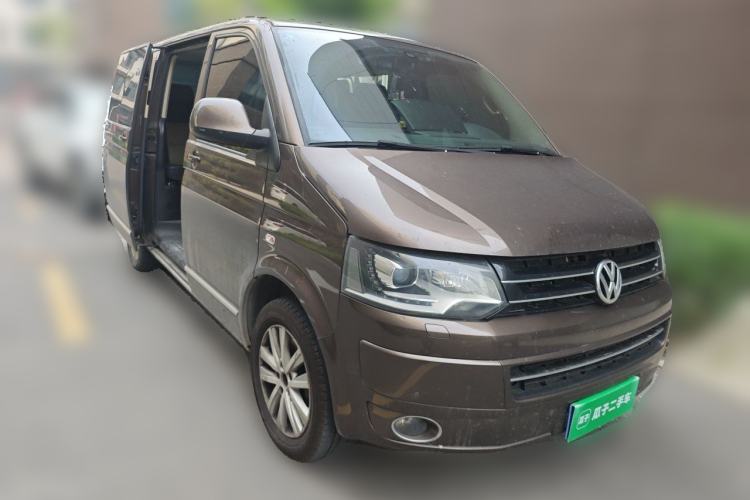 Used Volkswagen Multivan 2012 2.0 TSI Four-Wheel Drive Deluxe Edition Front Right 45 Deg