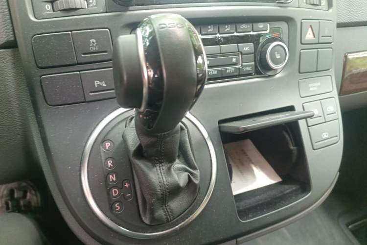 Used Volkswagen Multivan 2012 2.0 TSI Four-Wheel Drive Deluxe Edition Gear Lever