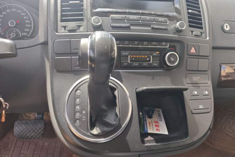 Used Volkswagen Multivan 2012 2.0 TSI Two-Wheel-Drive Luxury Edition Gear Lever