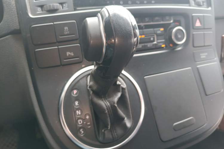 Used Volkswagen Multivan 2012 2.0 TSI Two-Wheel Drive Business Edition Gear Lever