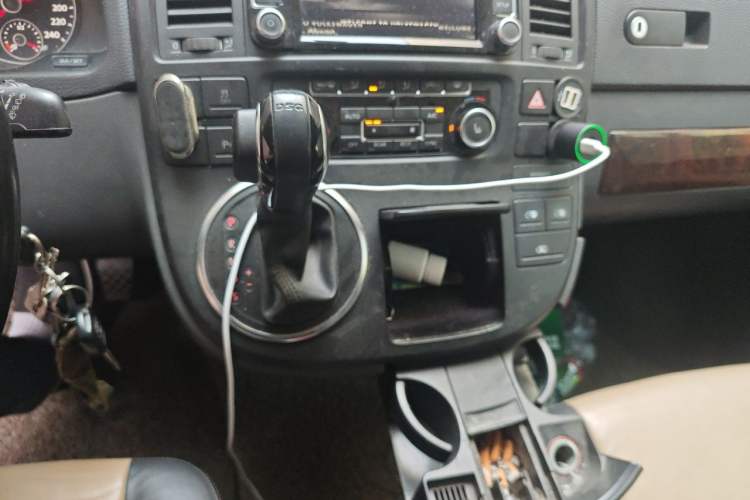 Used Volkswagen Multivan 2012 2.0 TSI Four-Wheel Drive Deluxe Edition Gear Lever