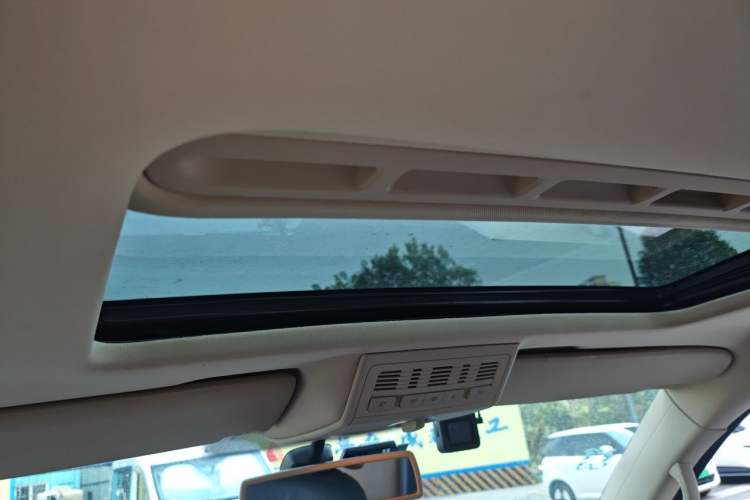 Used Volkswagen Multivan 2012 2.0 TSI Four-Wheel Drive Deluxe Edition Headliner