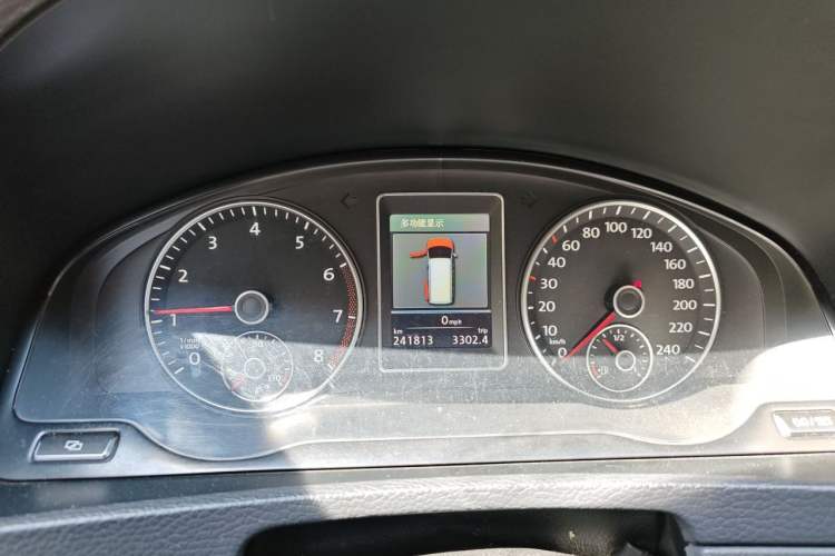 Used Volkswagen Multivan 2012 2.0 TSI Two-Wheel-Drive Luxury Edition Instrument Cluster