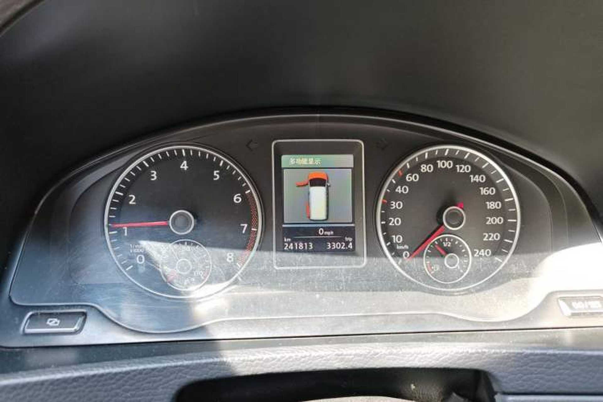 Used Volkswagen Multivan 2012 2.0 TSI Two-Wheel-Drive Luxury Edition Instrument Cluster