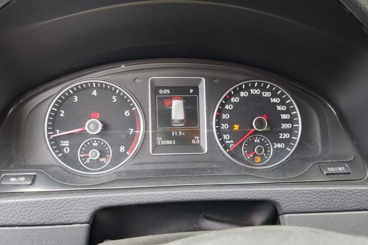 Used Volkswagen Multivan 2012 2.0 TSI Two-Wheel-Drive Luxury Edition Instrument Cluster