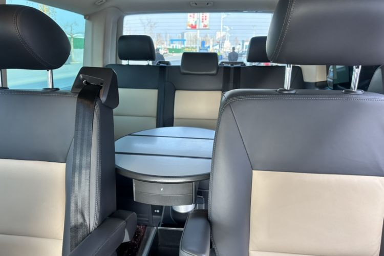 Used Volkswagen Multivan 2012 2.0 TSI Four-Wheel Drive Deluxe Edition Interior 12