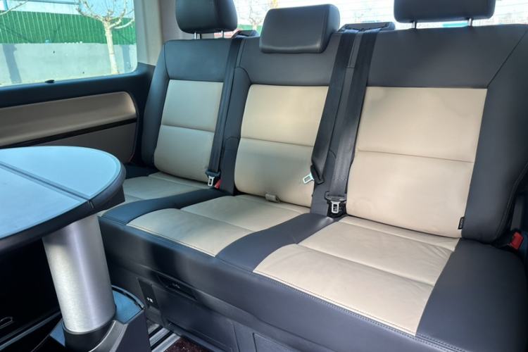 Used Volkswagen Multivan 2012 2.0 TSI Four-Wheel Drive Deluxe Edition Interior 4