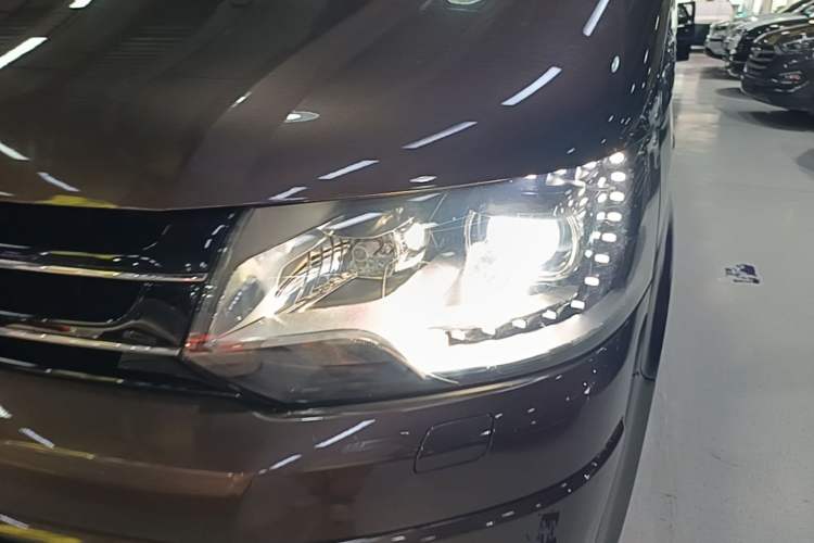 Used Volkswagen Multivan 2012 2.0 TSI Two-Wheel-Drive Luxury Edition Left Front Headlight