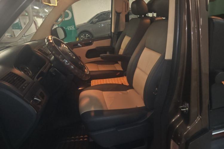 Used Volkswagen Multivan 2012 2.0 TSI Four-Wheel Drive Deluxe Edition Left Front Seat