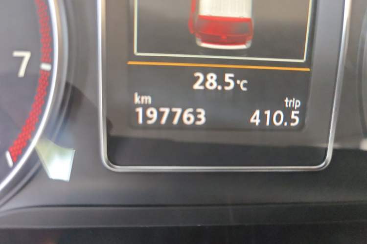 Used Volkswagen Multivan 2012 2.0 TSI Two-Wheel-Drive Luxury Edition Odometer Close Up