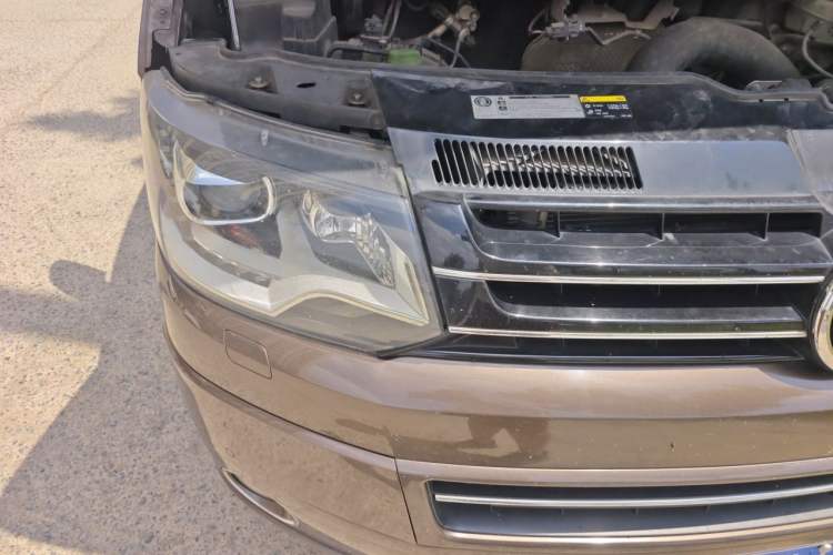 Used Volkswagen Multivan 2012 2.0 TSI Two-Wheel-Drive Luxury Edition Right Front Headlight