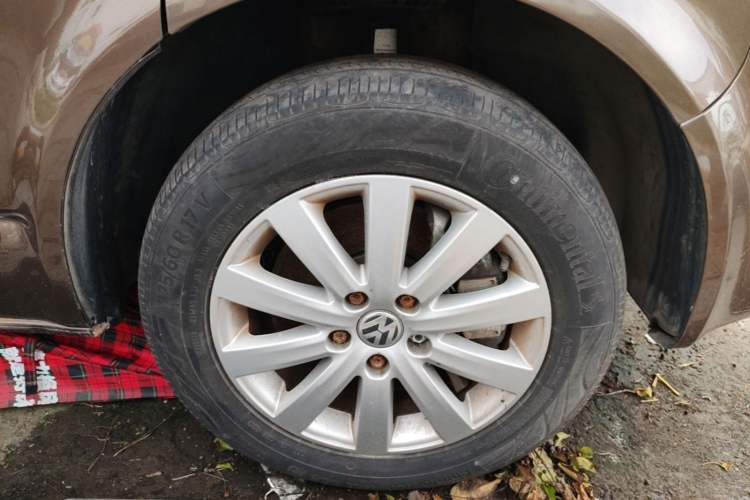Used Volkswagen Multivan 2012 2.0 TSI Two-Wheel-Drive Luxury Edition Right Front Wheel Hub