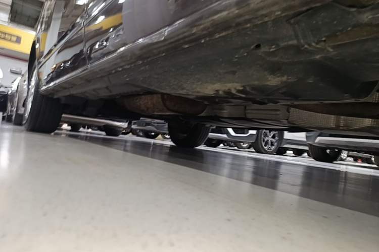 Used Volkswagen Multivan 2012 2.0 TSI Two-Wheel-Drive Luxury Edition Right Side Sill