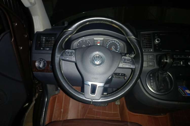 Used Volkswagen Multivan 2012 2.0 TSI Two-Wheel-Drive Luxury Edition Steering Wheel