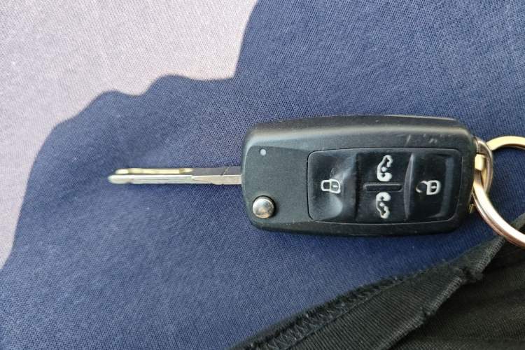 Used Volkswagen Multivan 2012 2.0 TSI Two-Wheel-Drive Luxury Edition Vehicle Key