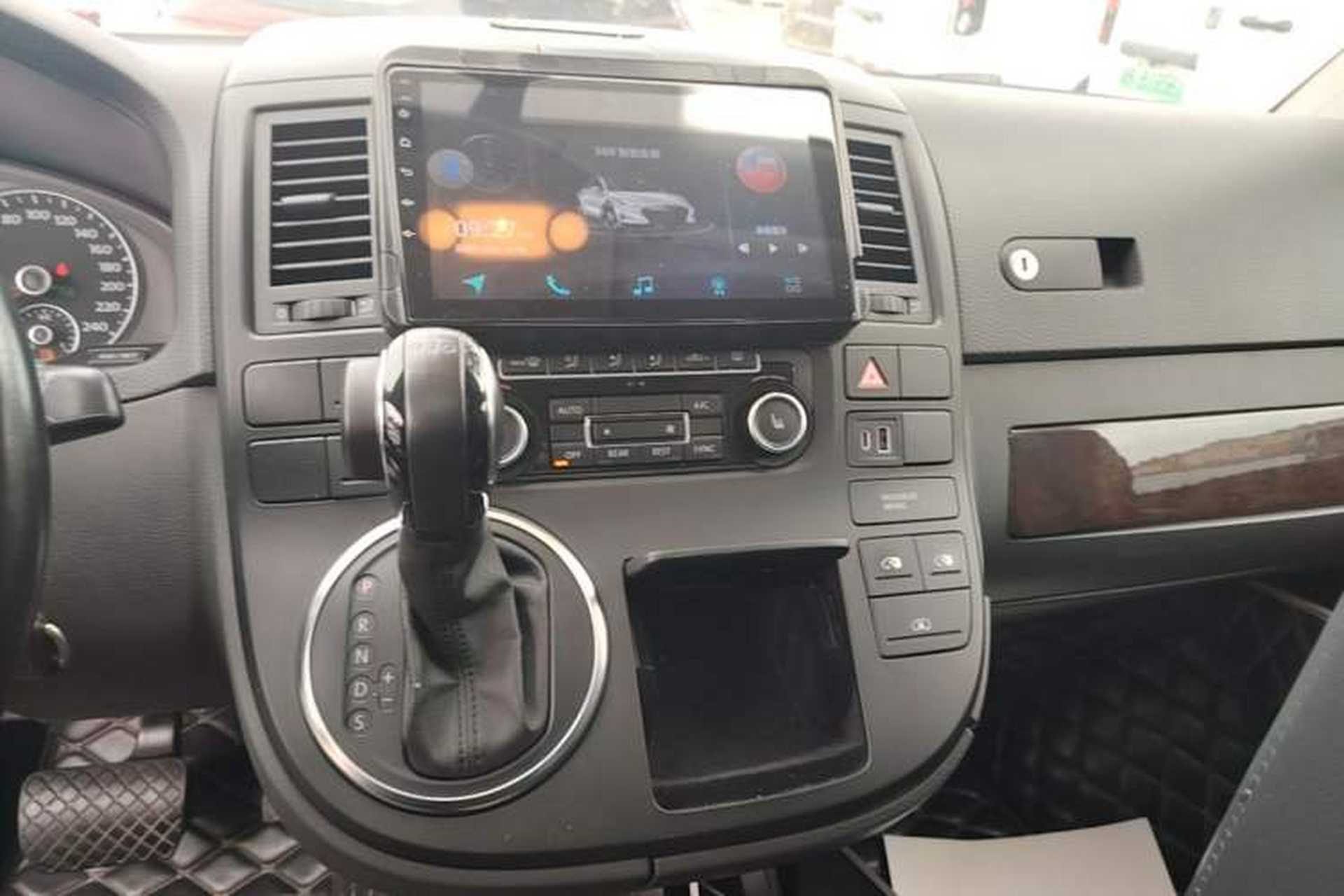 Used Volkswagen Multivan 2012 2.0 TSI Two-Wheel-Drive Luxury Edition Audio And AC Panel