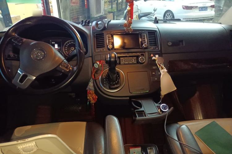 Used Volkswagen Multivan 2012 2.0 TSI Four-Wheel Drive Deluxe Edition Center Console