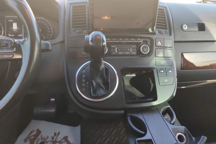 Used Volkswagen Multivan 2012 2.0 TSI Two-Wheel-Drive Luxury Edition Gear Lever
