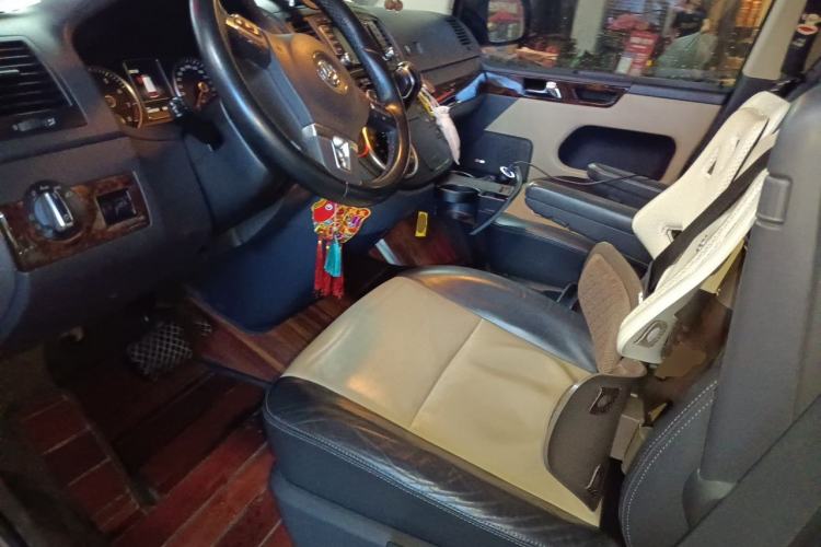 Used Volkswagen Multivan 2012 2.0 TSI Four-Wheel Drive Deluxe Edition Left Front Seat