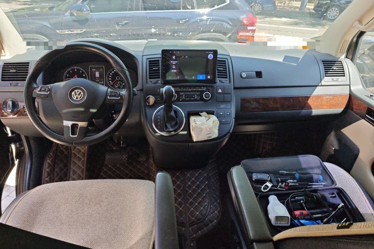 Used Volkswagen Multivan 2012 2.0 TSI Four-Wheel Drive Deluxe Edition Center Console