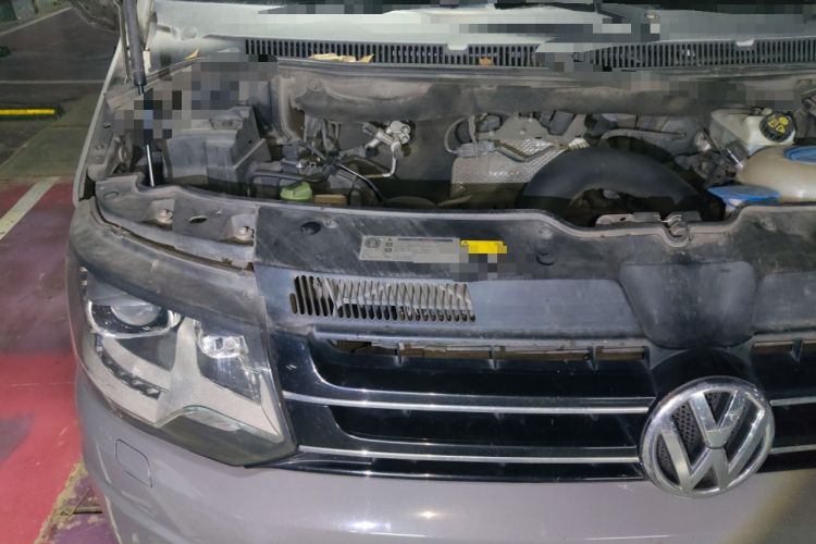 Used Volkswagen Multivan 2012 2.0 TSI Two-Wheel-Drive Luxury Edition Engine Bay Right