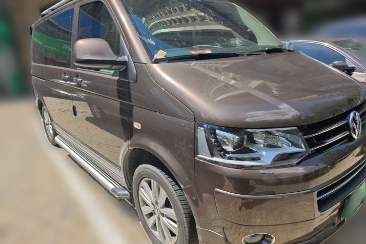 Used Volkswagen Multivan 2012 2.0 TSI Four-Wheel Drive Deluxe Edition Front Right 45 Deg
